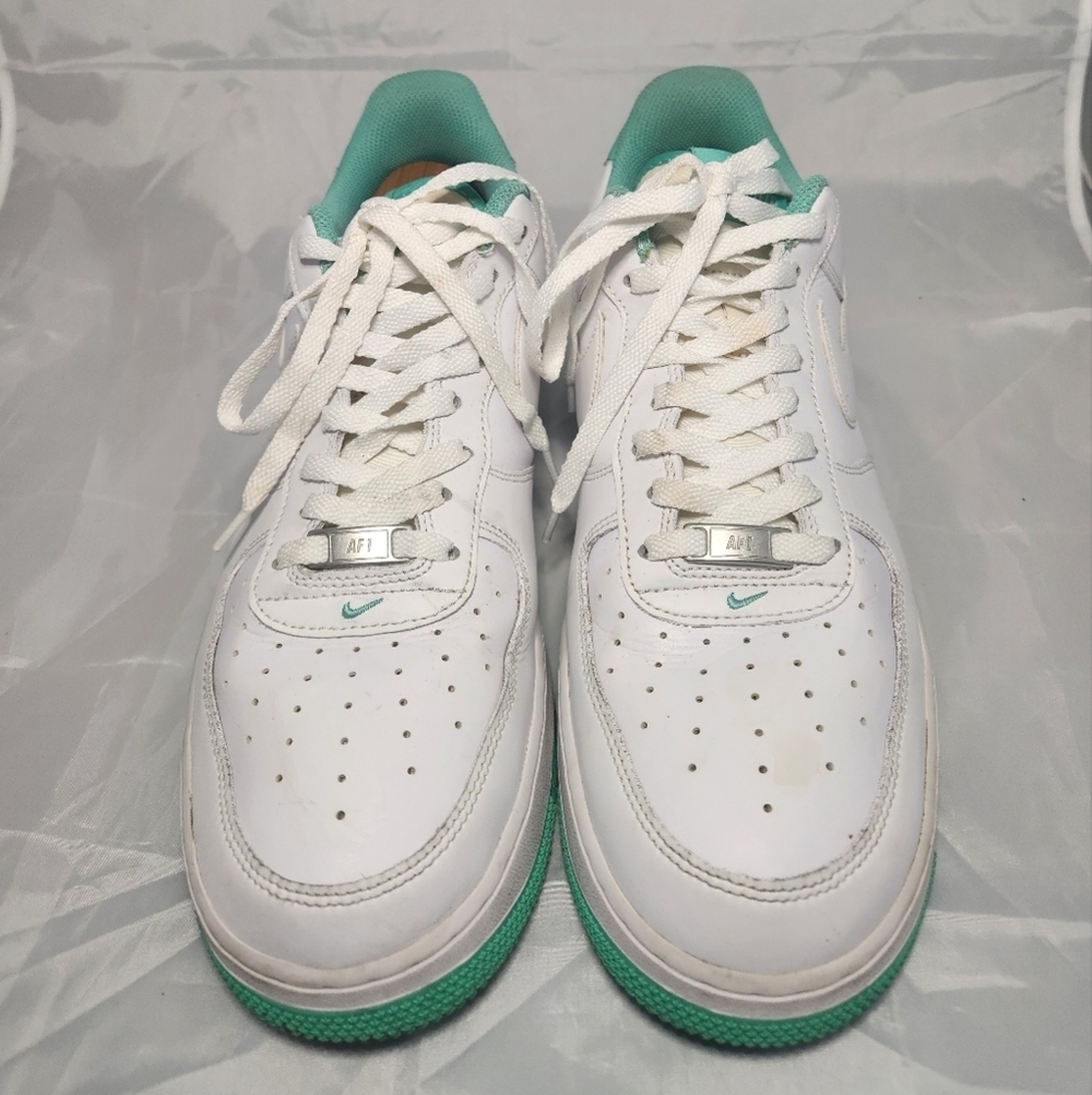 Men's Sz 13 Nike Air Force 1 '07 Sneakers w/ Aqua/Teal Accents - Picture 6 of 11